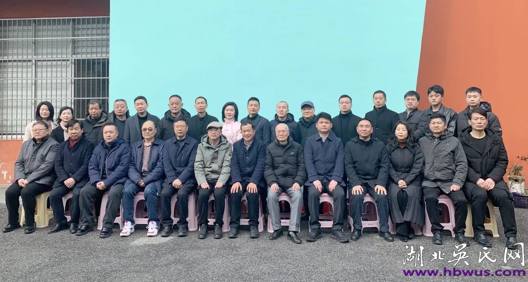 《雁帛寸心——王遐舉王軼猛王慶云致吳克計(jì)三百札》首發(fā)式在監(jiān)利舉行 《雁帛寸心——王遐舉王軼猛王慶云致吳克計(jì)三百札》首發(fā)式在監(jiān)利舉行