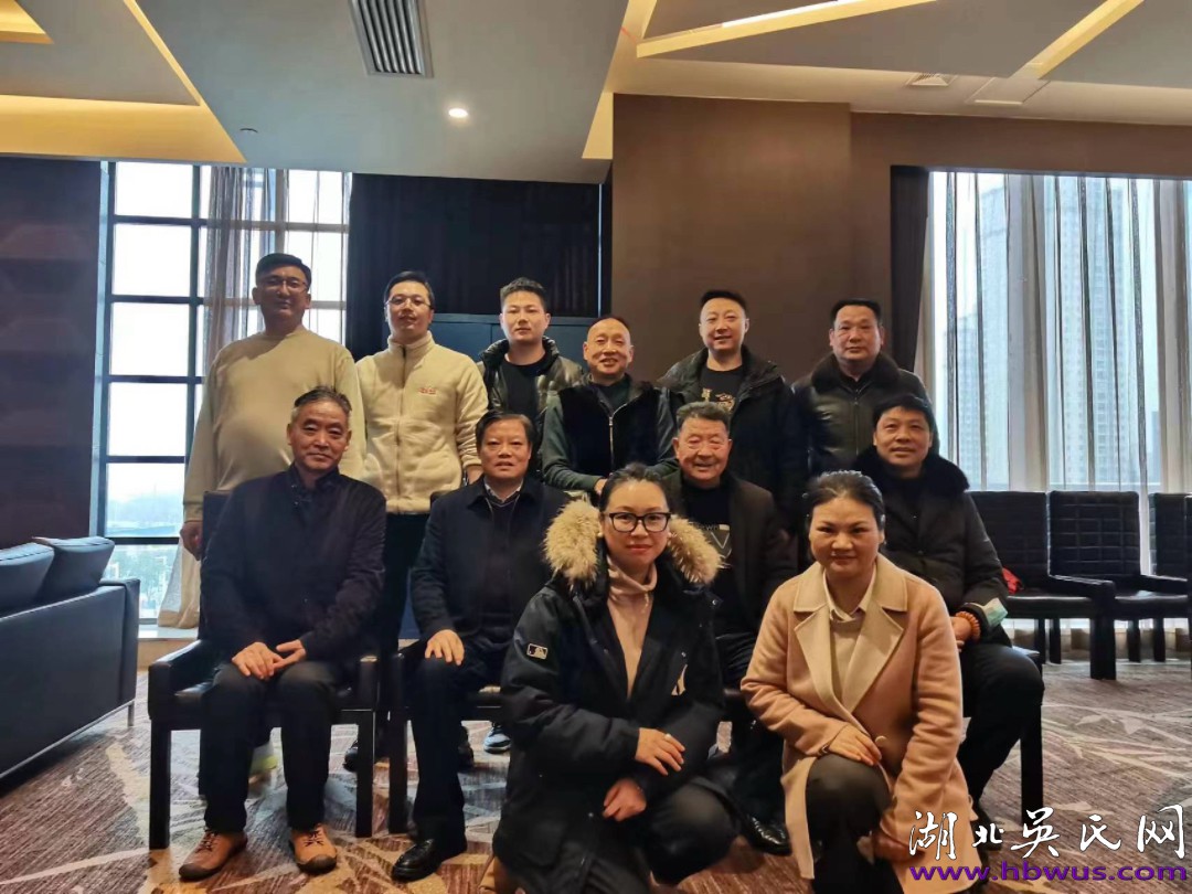 吳榮林總經(jīng)理一行到訪湖北吳氏 吳榮林總經(jīng)理一行到訪湖北吳氏