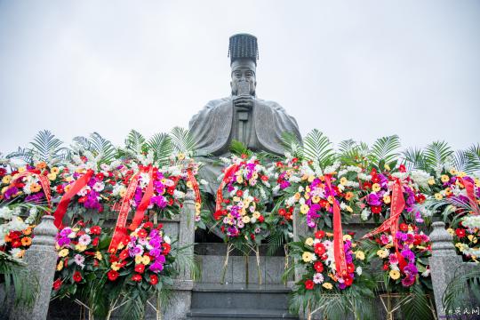 羅田吳氏代表前往無(wú)錫參加吳氏文化節(jié)