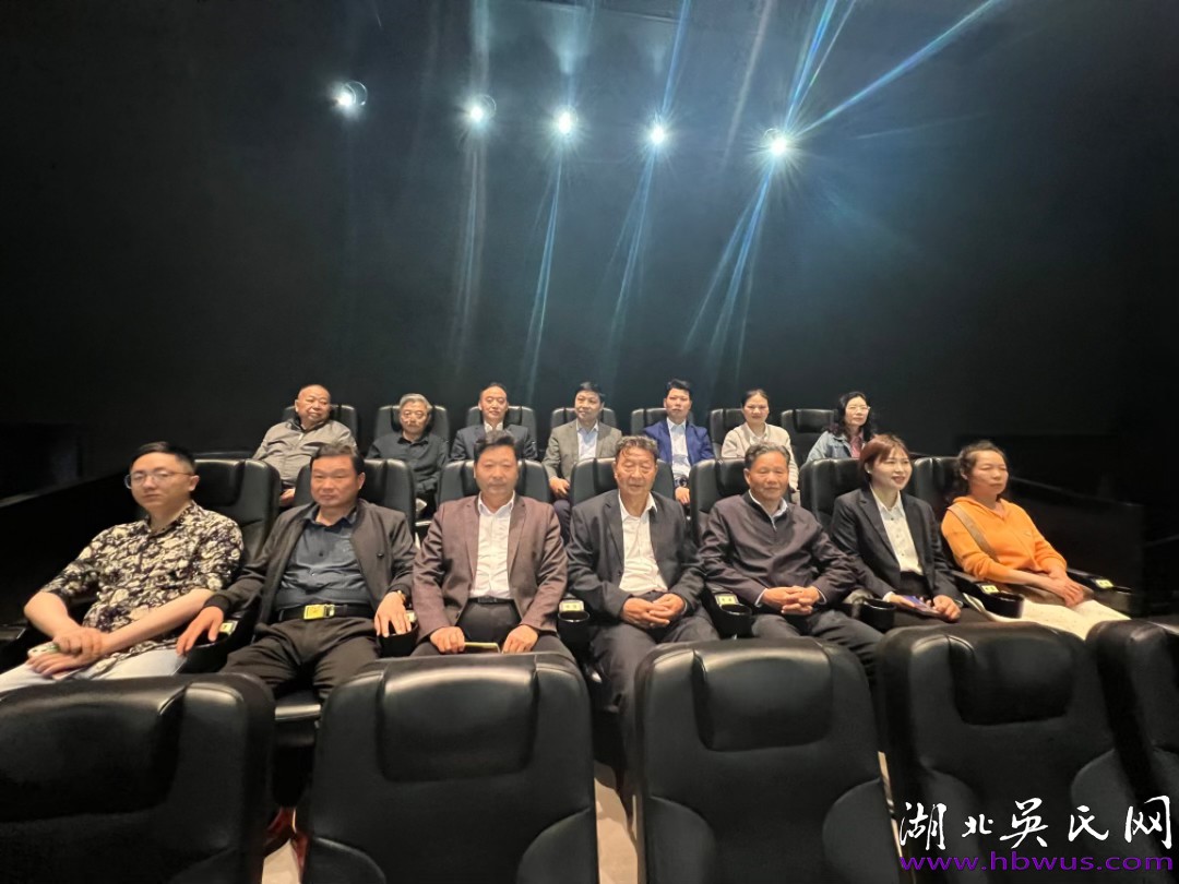 湖北吳氏陪同世吳主席吳國(guó)榮參訪大冶勁牌有限公司