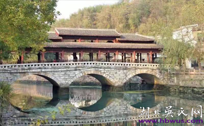 地球電磁科研教學(xué)的探索者——吳小平 地球電磁科研教學(xué)的探索者——吳小平