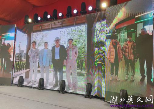 雙子同圓名校夢  吳氏家風(fēng)育英才